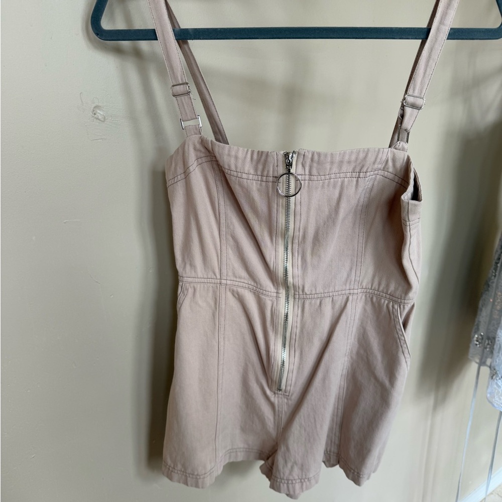 Princess Polly tan romper